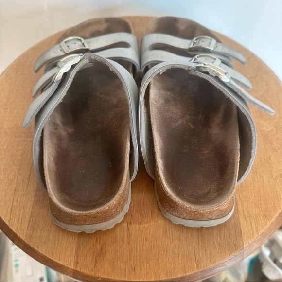 Birkenstock Papillio Florida Silver Sandal Womens Size 39 US 8 Triple Strap - Picture 5 of 11